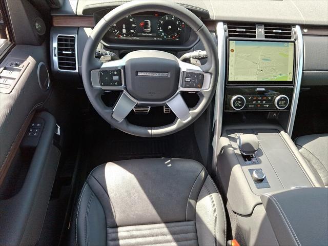 Land Rover Discovery 2024