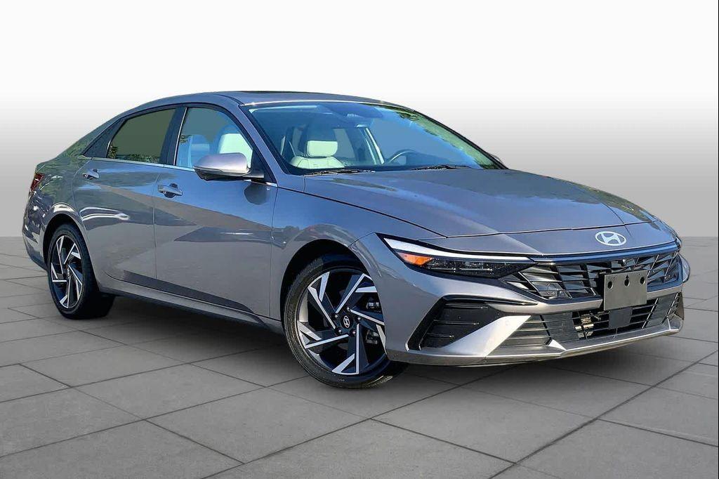 Hyundai Elantra 2024