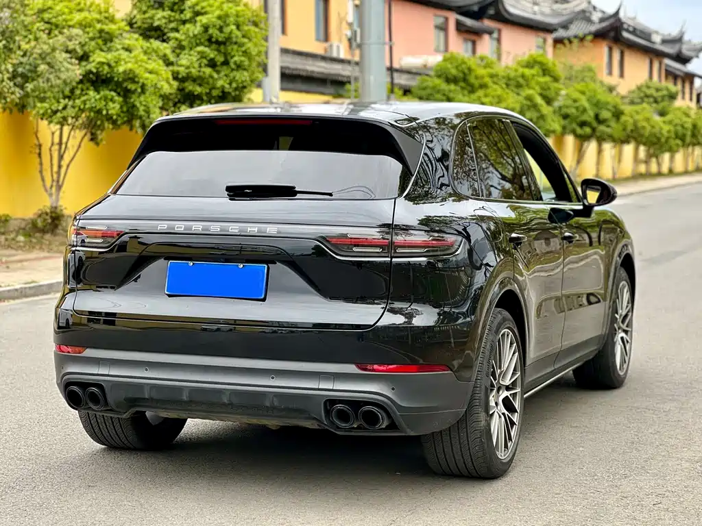 Porsche Cayenne 2023