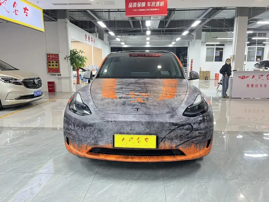 Tesla Model Y 2023