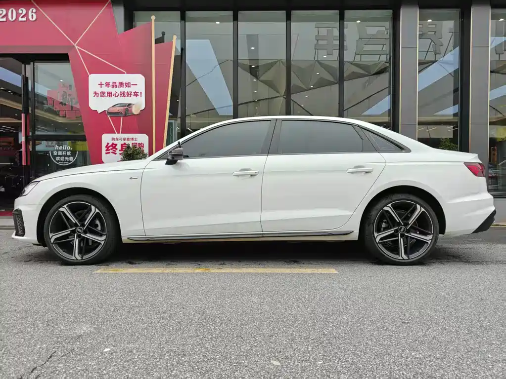 Audi A4 2025