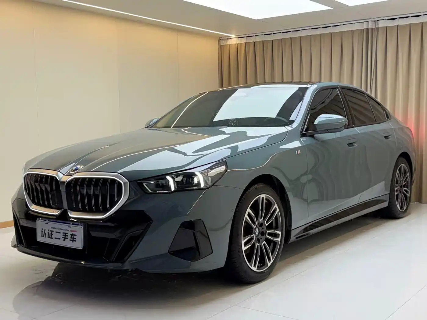 BMW 5 серии 2024