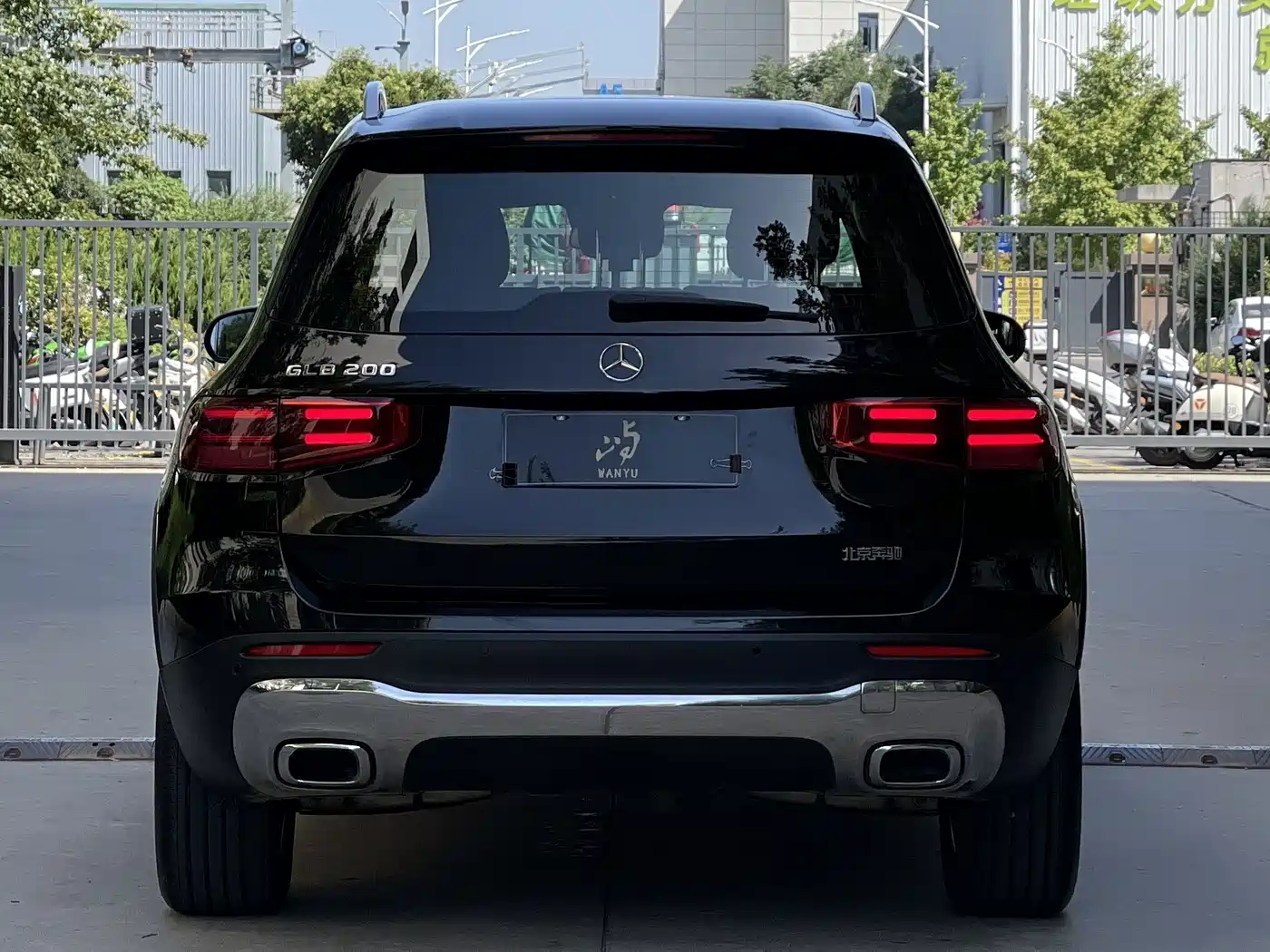 Mercedes-Benz GLB 2023