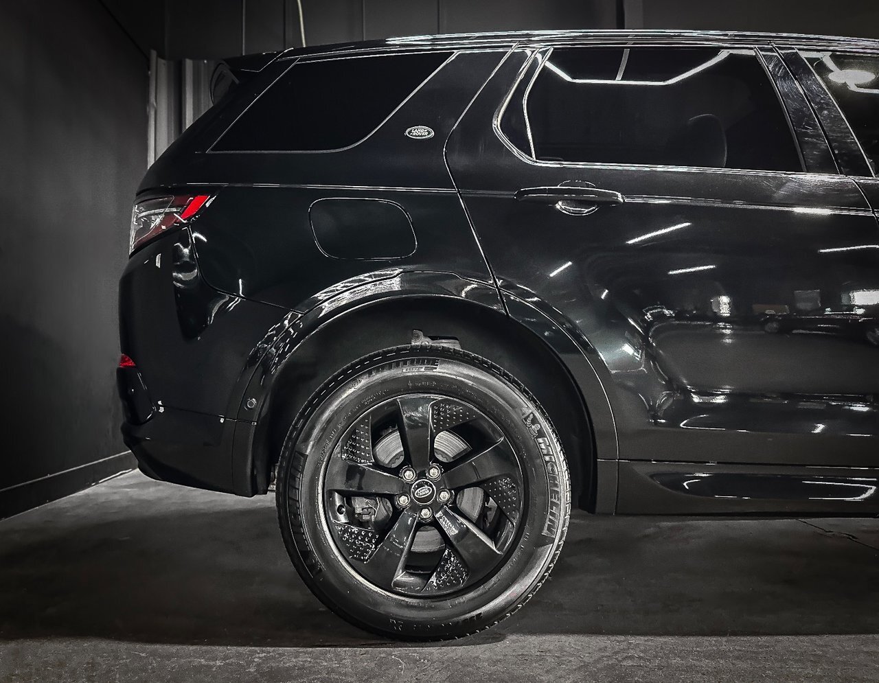 Land Rover Discovery Sport 2021