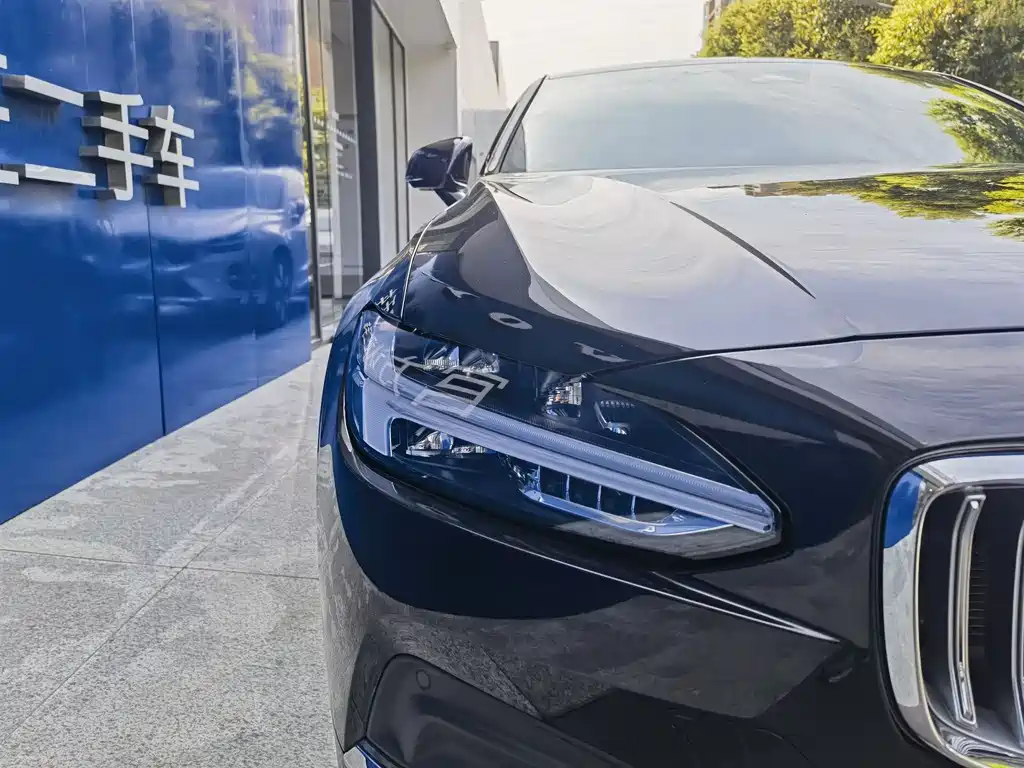 Volvo S90 2024