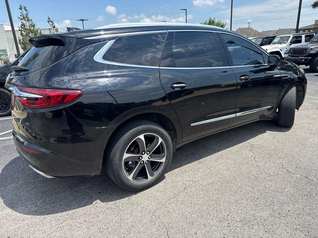 Buick Enclave 2021