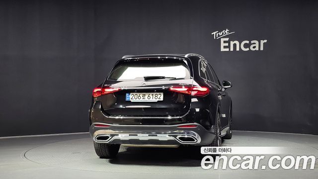 Mercedes-Benz GLC 2023