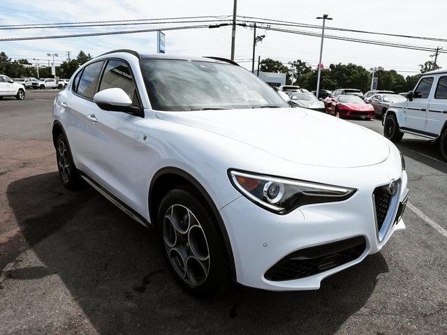 Alfa Romeo Stelvio 2023