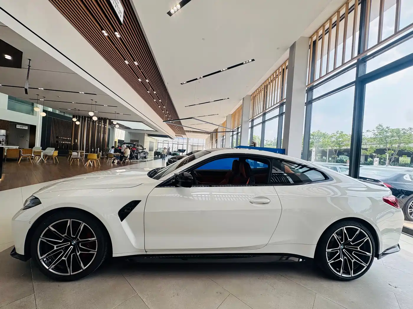 BMW M4 2025