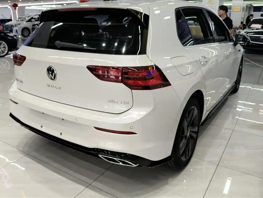 Volkswagen Golf 2023