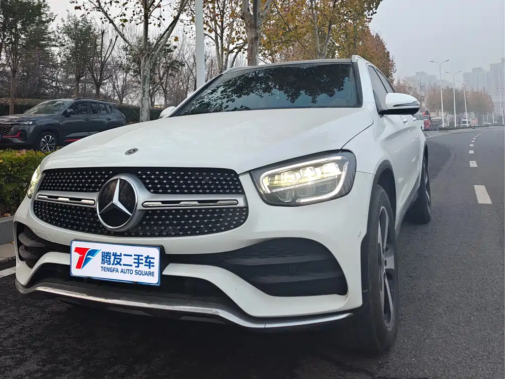 Mercedes-Benz GLC 2023