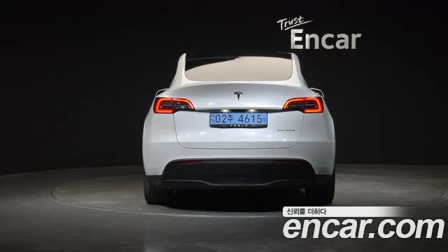 Tesla Model Y 2021