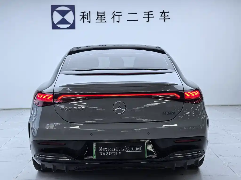 Mercedes-Benz EQE 2025