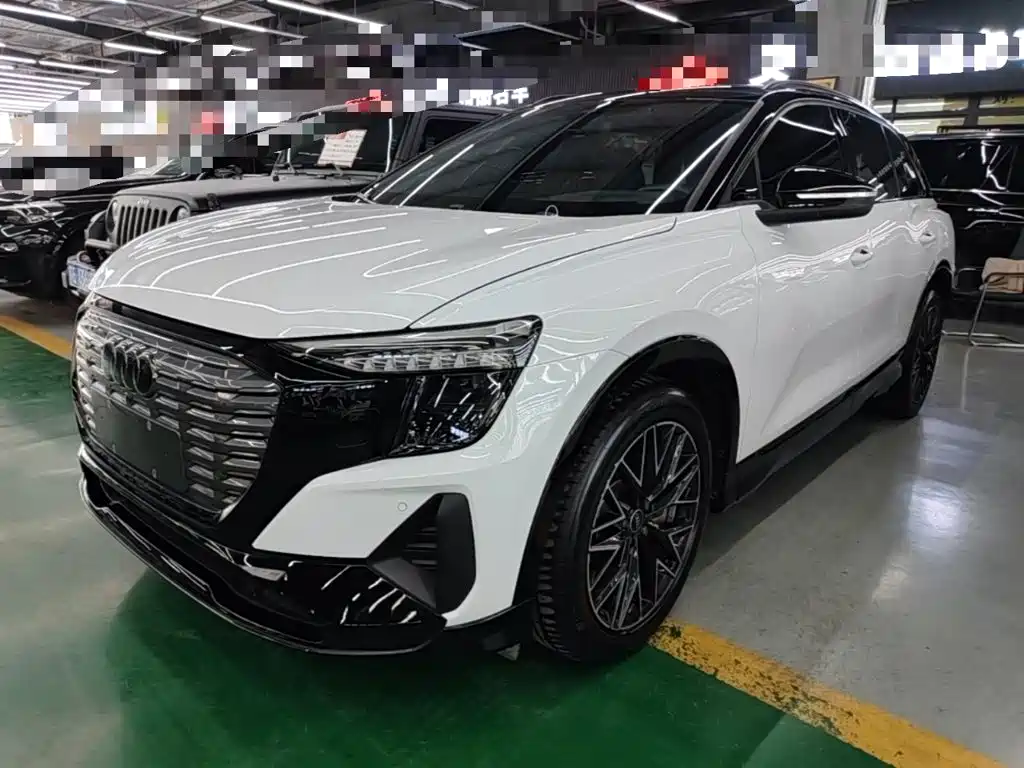 Audi Q5 e-tron 2024