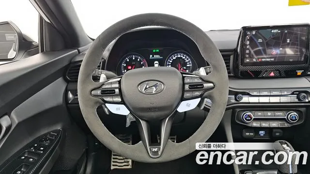 Hyundai Veloster 2021