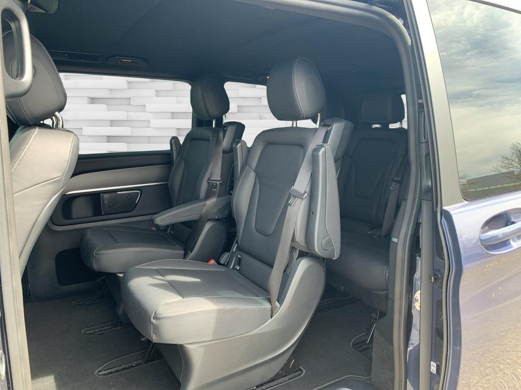 Mercedes-Benz V 300 2023