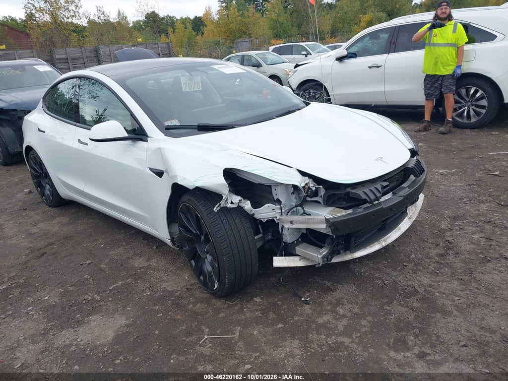 Tesla Model 3 2022