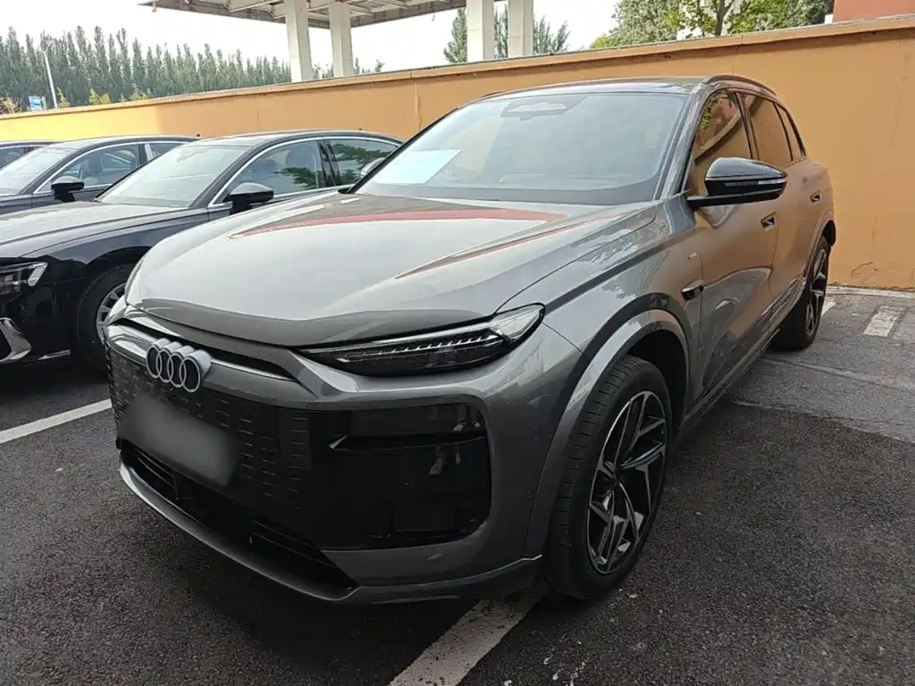 Audi e-tron 2025