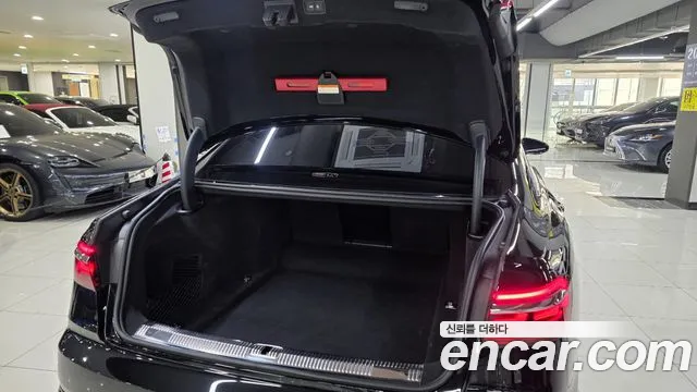 Audi A8 2021