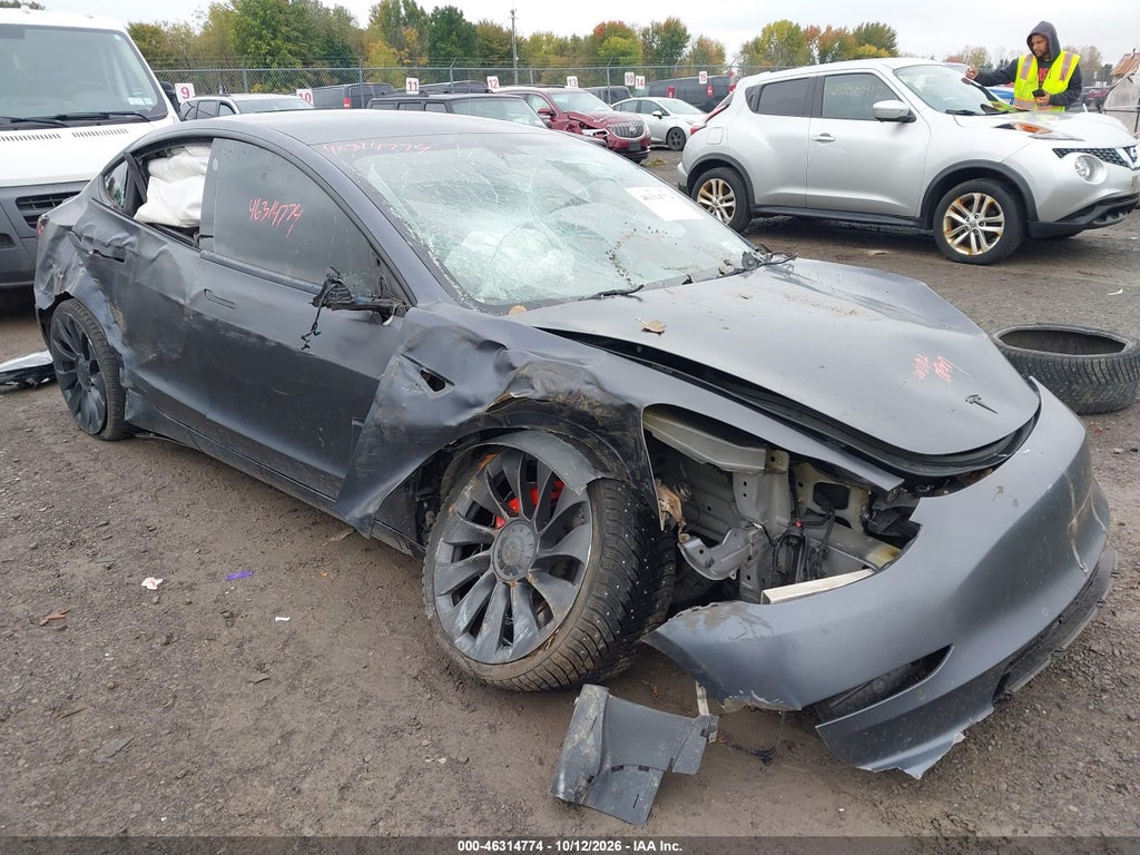 Tesla Model 3 2022