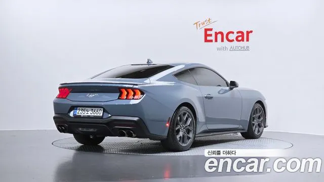 Ford Mustang 2024