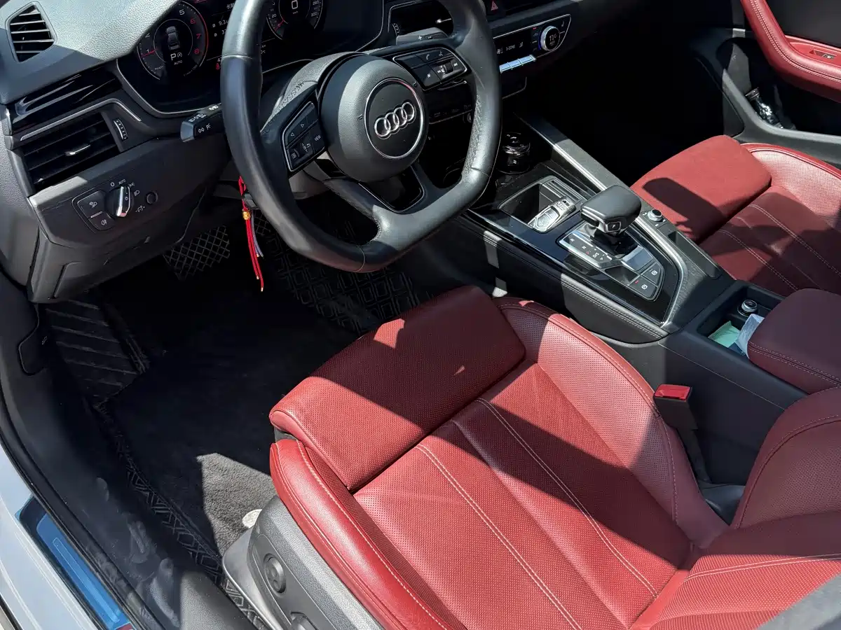 Audi A4 2023