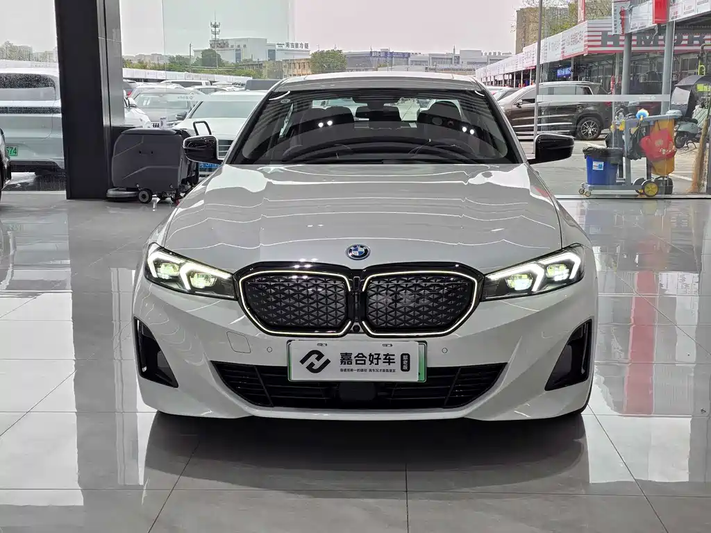 BMW i3 2024