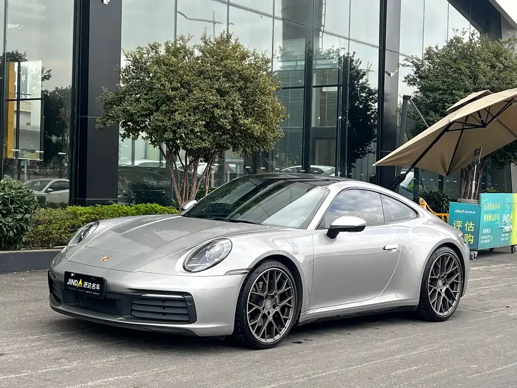 Porsche 911 2021