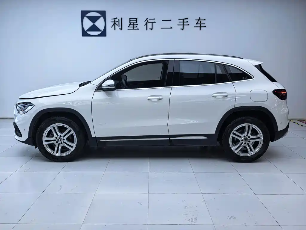 Mercedes-Benz GLA 2021