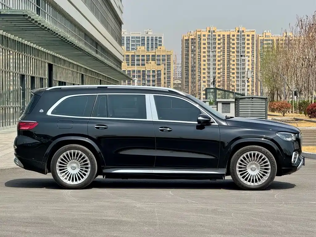 Mercedes-Benz GLS 2025