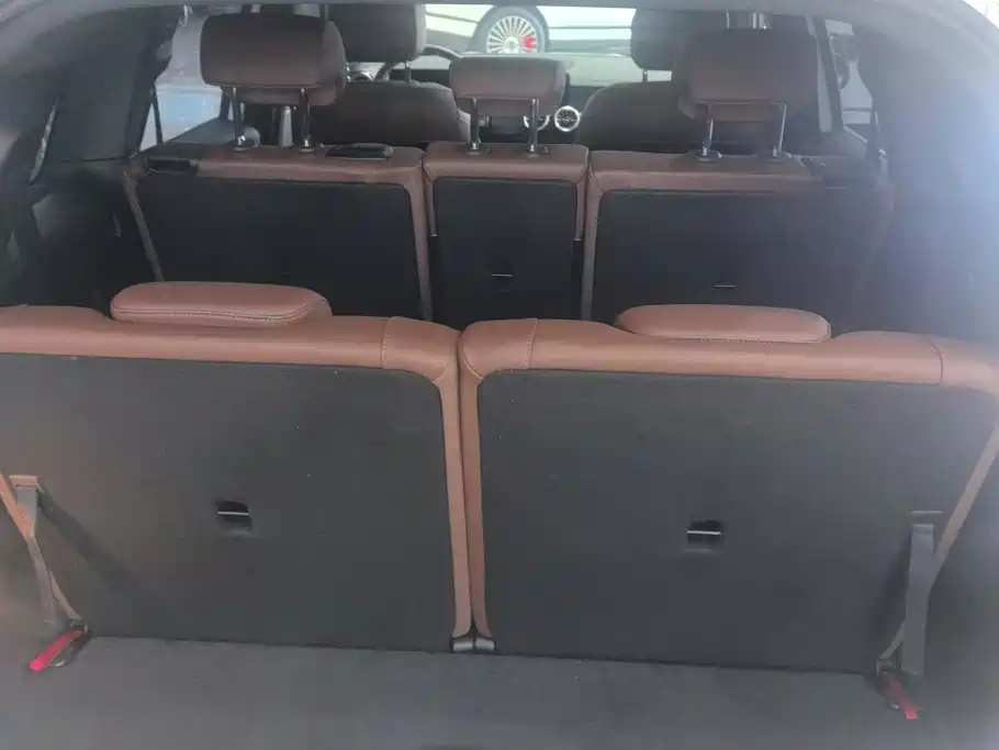 Mercedes-Benz GLB 2023