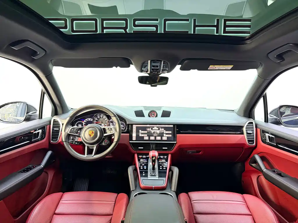 Porsche Cayenne 2021