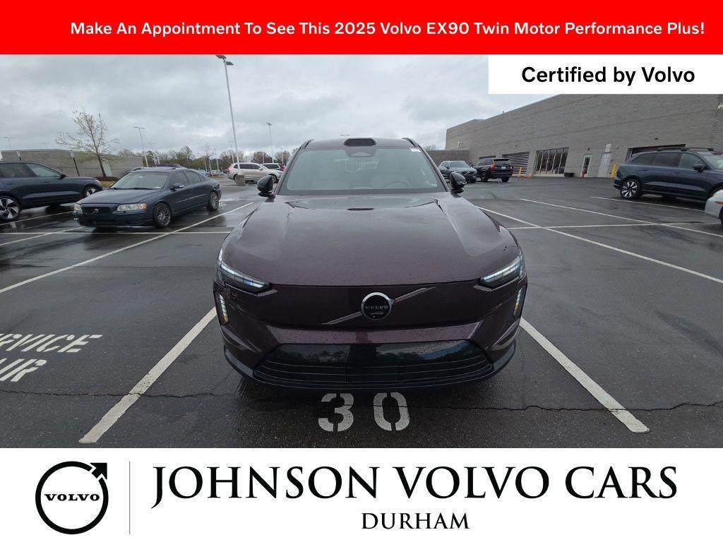 Volvo EX90 2025