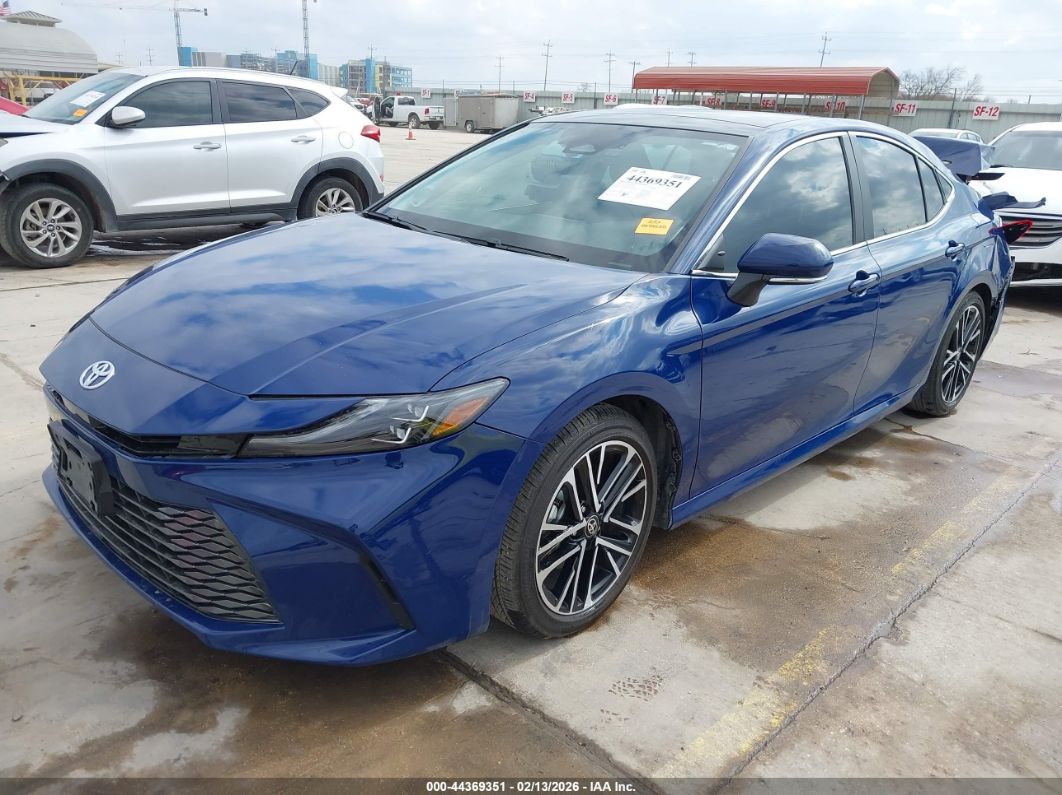 Toyota Camry 2025