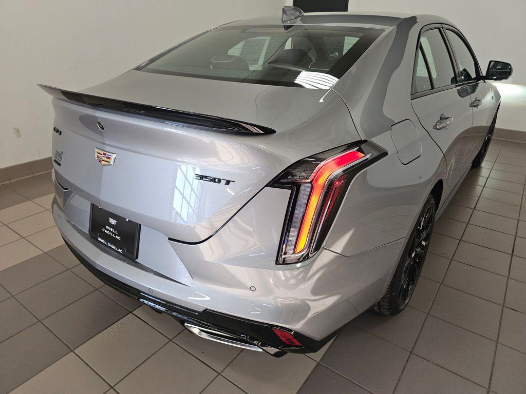 Cadillac CT4 2026
