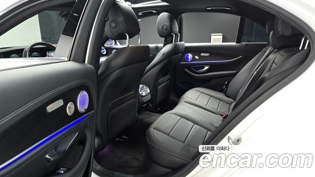 Mercedes-Benz E-Класс 2022