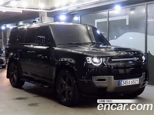 Land Rover Defender 2023