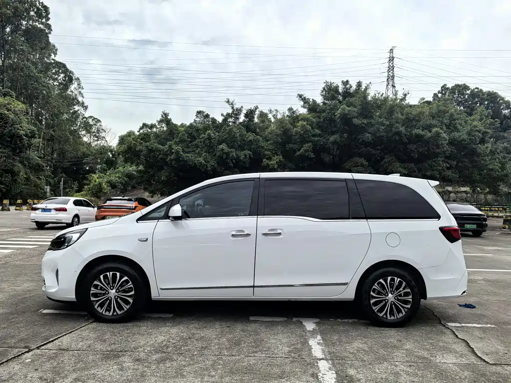 Buick GL8 2021