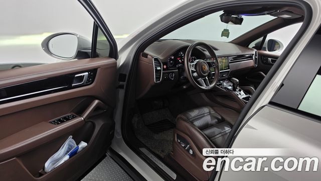 Porsche Cayenne 2021