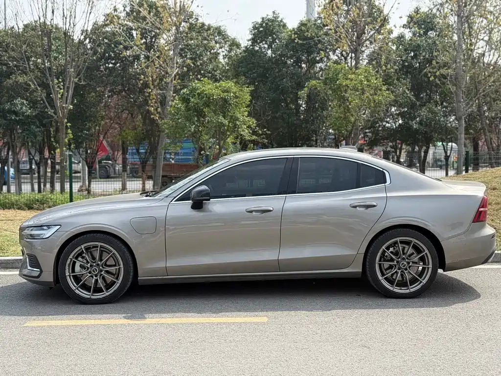 Volvo S60 2021