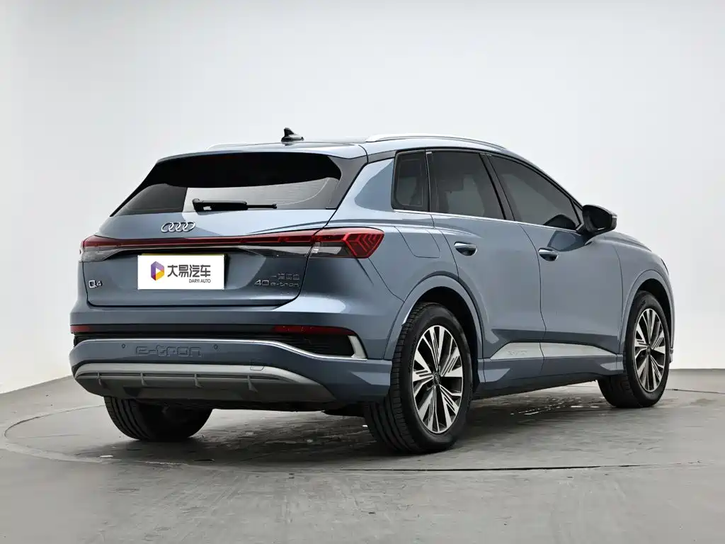 Audi Q4 e-tron 2024