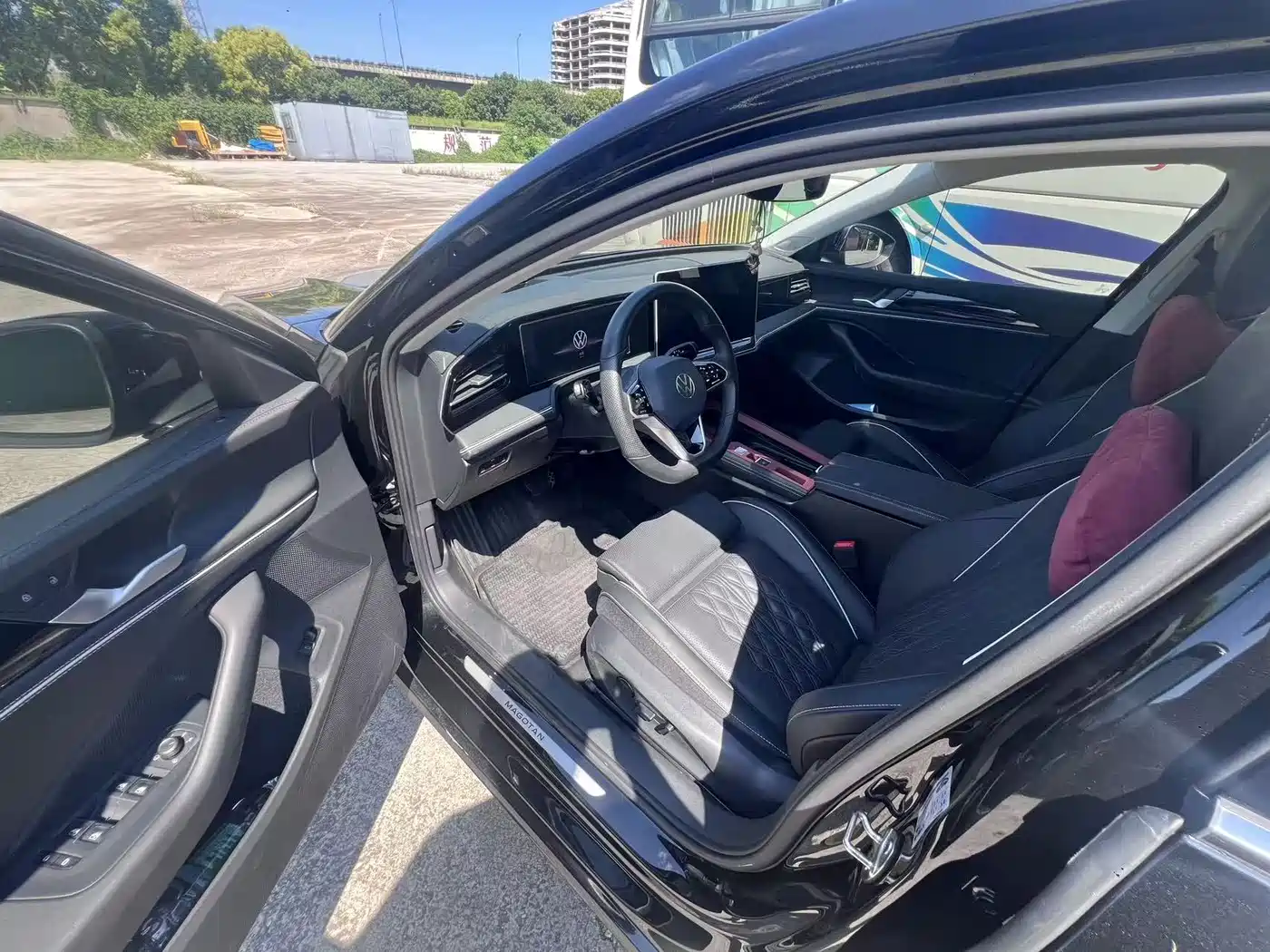 Volkswagen Magotan 2025