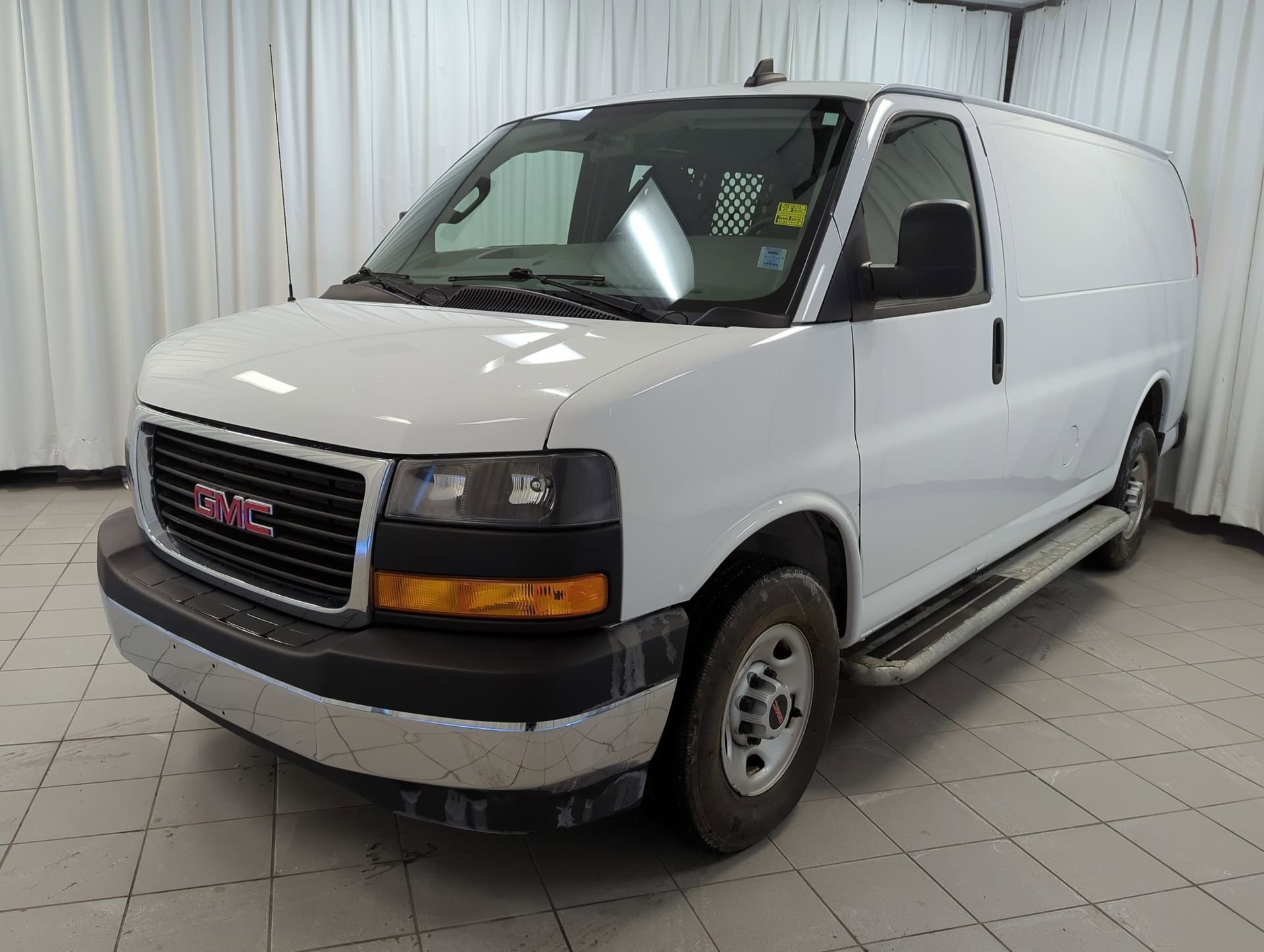 GMC Savana 2023