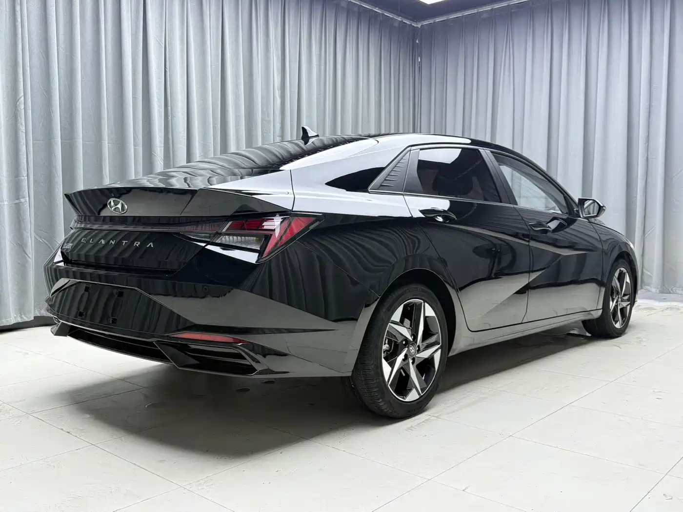Hyundai Elantra 2022