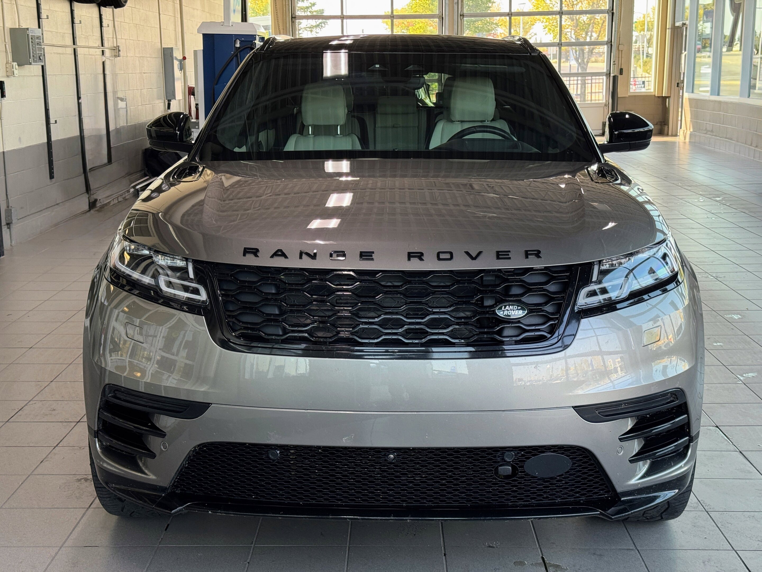 Land Rover Range Rover Velar 2021
