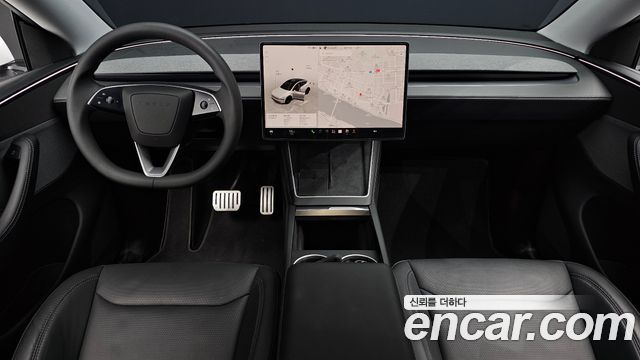 Tesla Model Y 2025