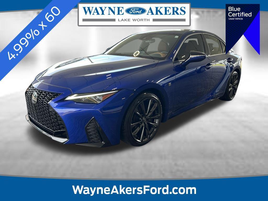Lexus IS 2025