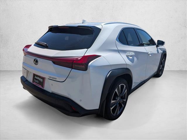 Lexus UX 2022
