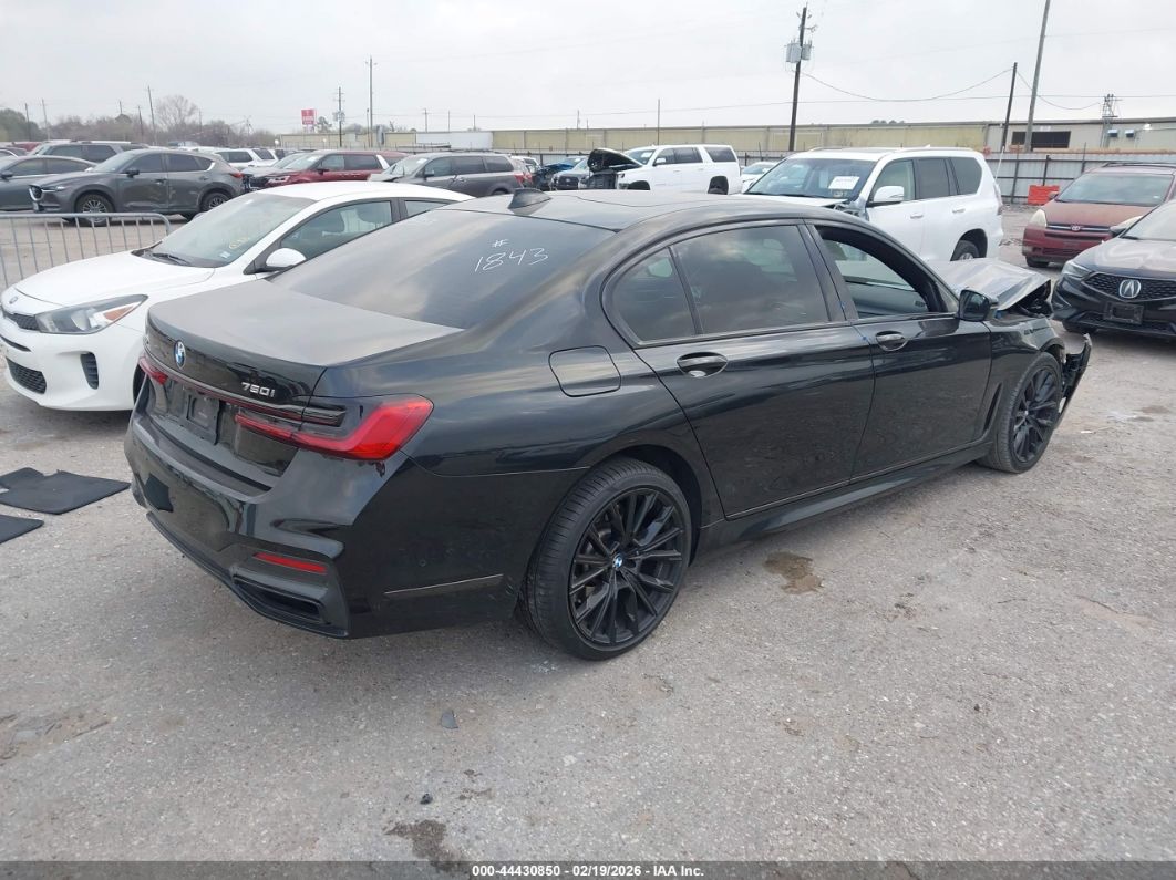 BMW 750 2022