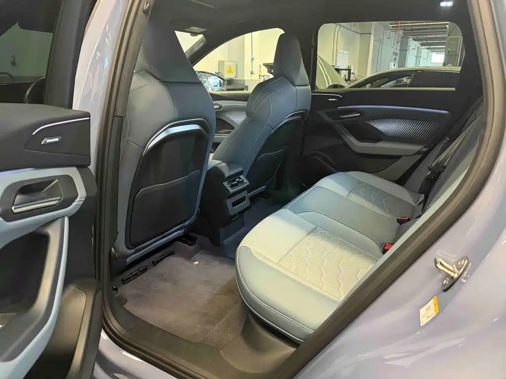 Audi e-tron 2025